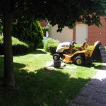 1. Óbuda Lakókert 2 Fűnyírás közben