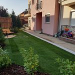 2. Dunakeszi Társasház előkert kertrendezés után